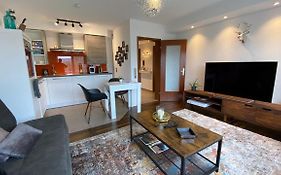 EXKLUSIVE WOHNUNG, TOP AUSGESTATTET in IDYL NATUR